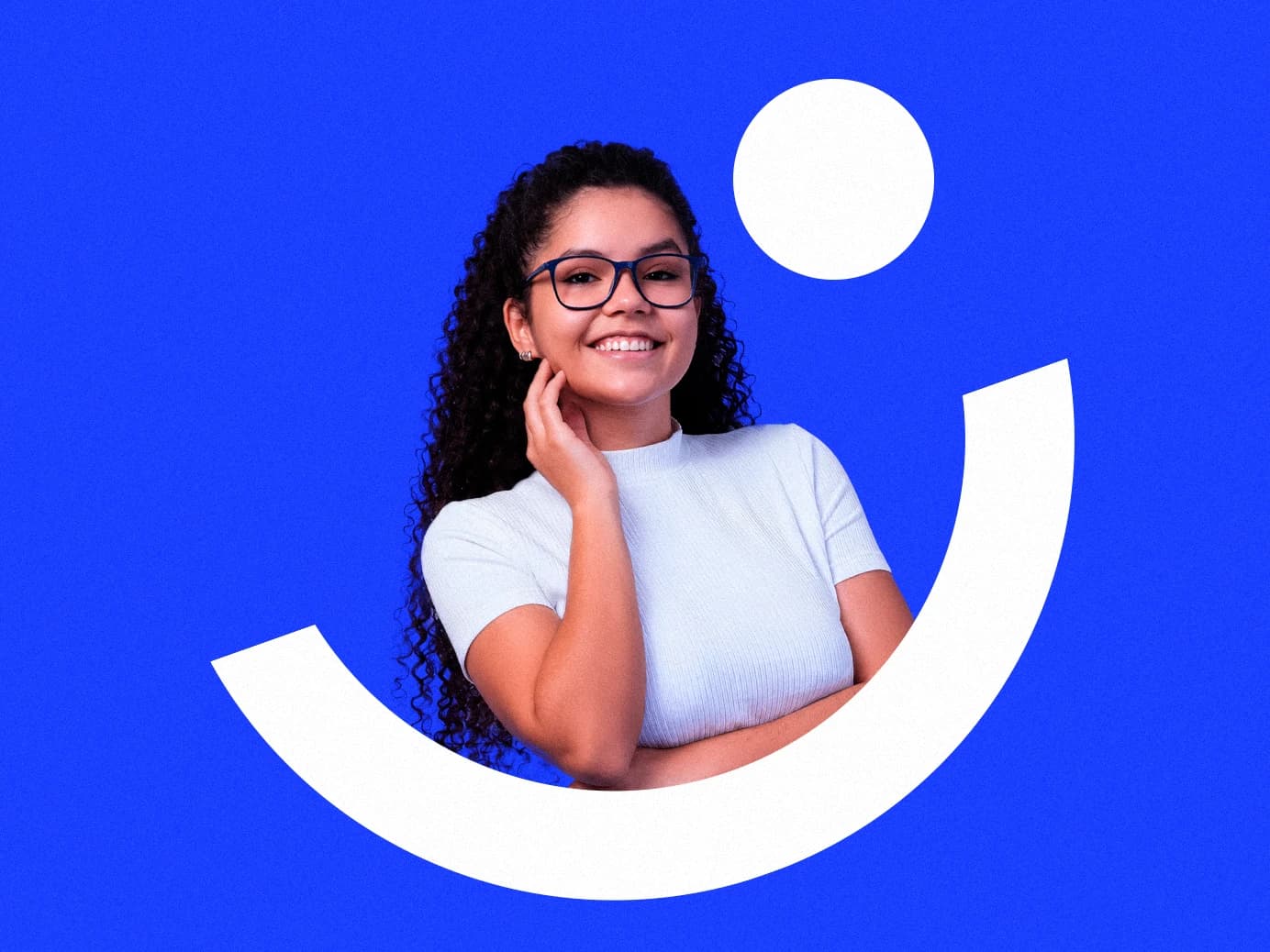 Aluna do Unifacex dentro do sinal do sorriso, em azul